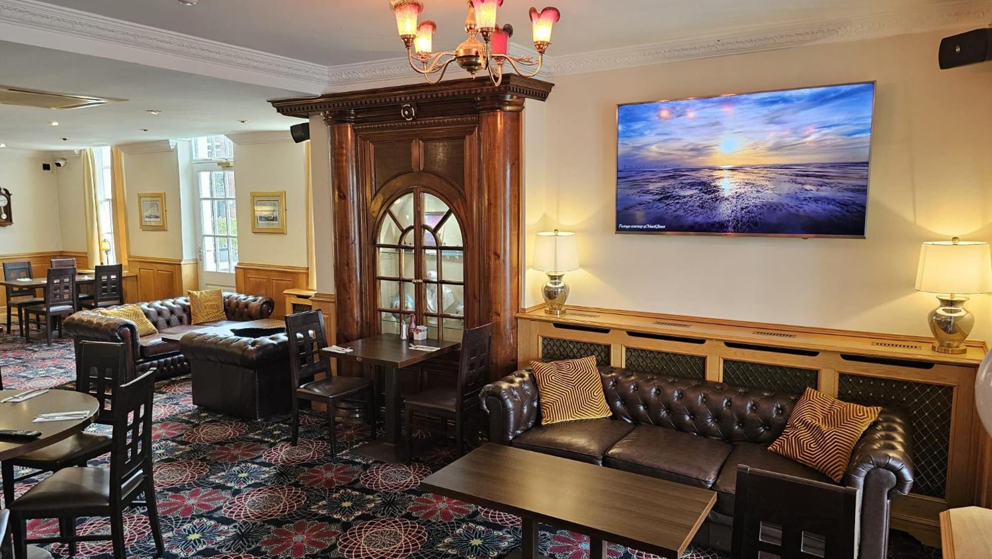 The Royal Hotel Crosby  Exterior photo